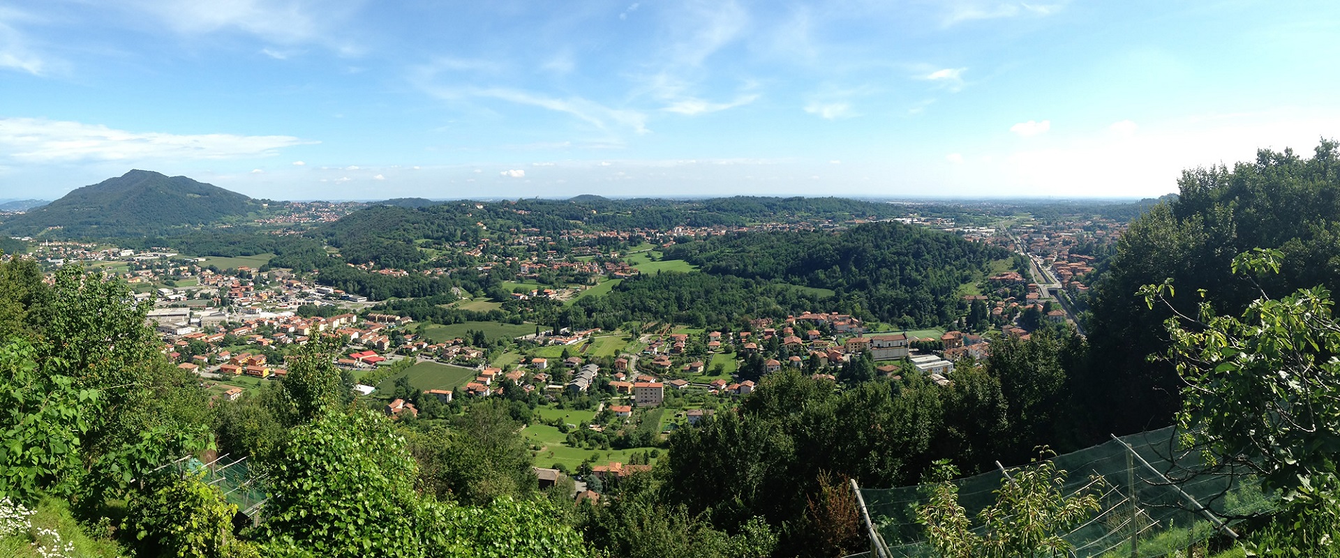  I MONTI DI BRIANZA E I SENTIERI DEL SAN GENESIO (LC)
