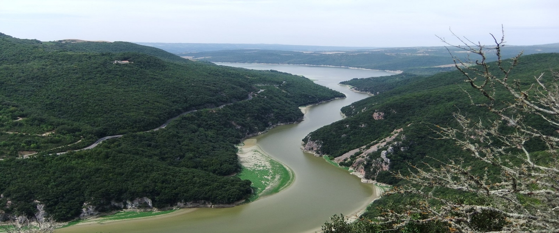 TITIGNANO, LA ROCCACCIA E LE GOLE DEL FORELLO